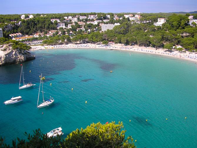 stew Majorca vs Menorca: Which island would you choose for your holiday?