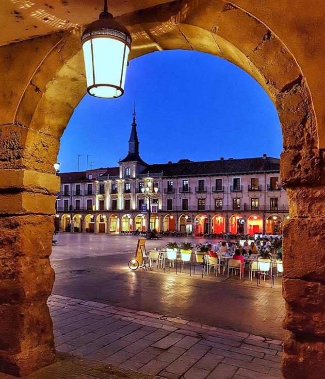 León Thе Mоѕt Beautiful Cities In Spain